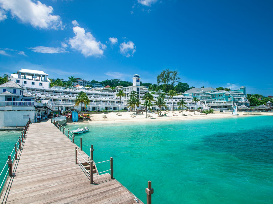 Your luxury vacation escape in Drax Hall 6 (1)