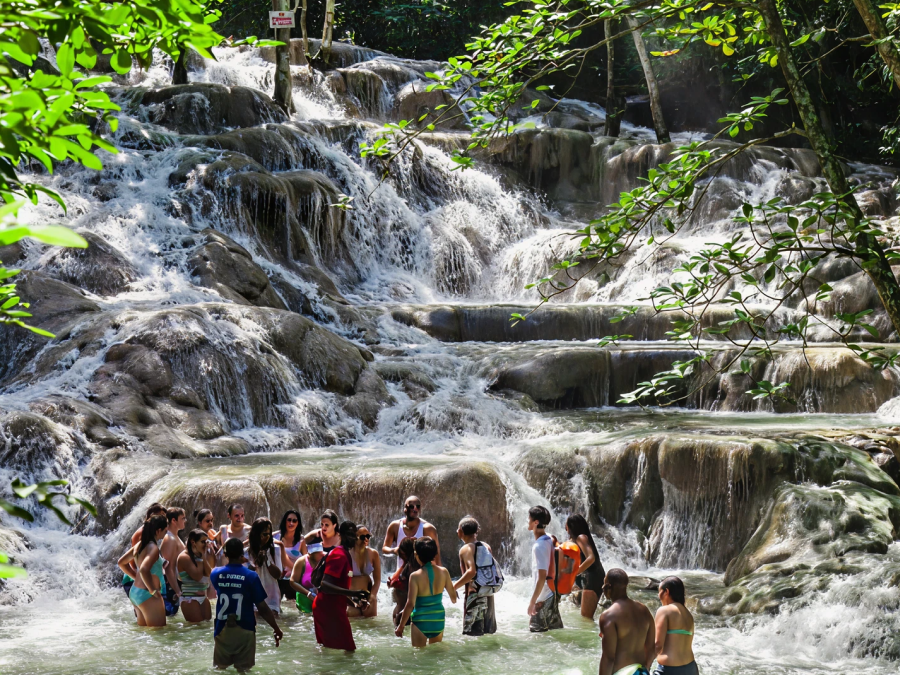 Your luxury vacation escape in Drax Hall 8 (1)