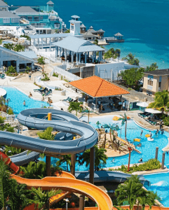 Three-Stunning-Apartments-to-Choose-From-4-1-241x300 (1)